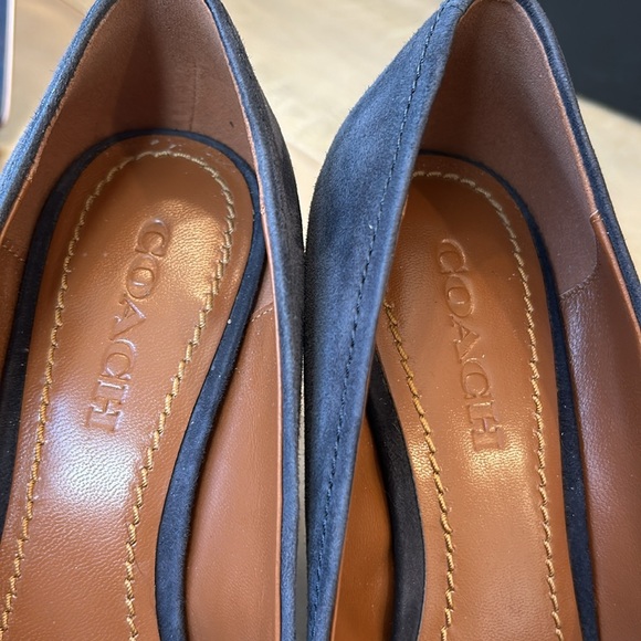 Coach suede heel women size 8B midnight navy - Picture 6 of 7